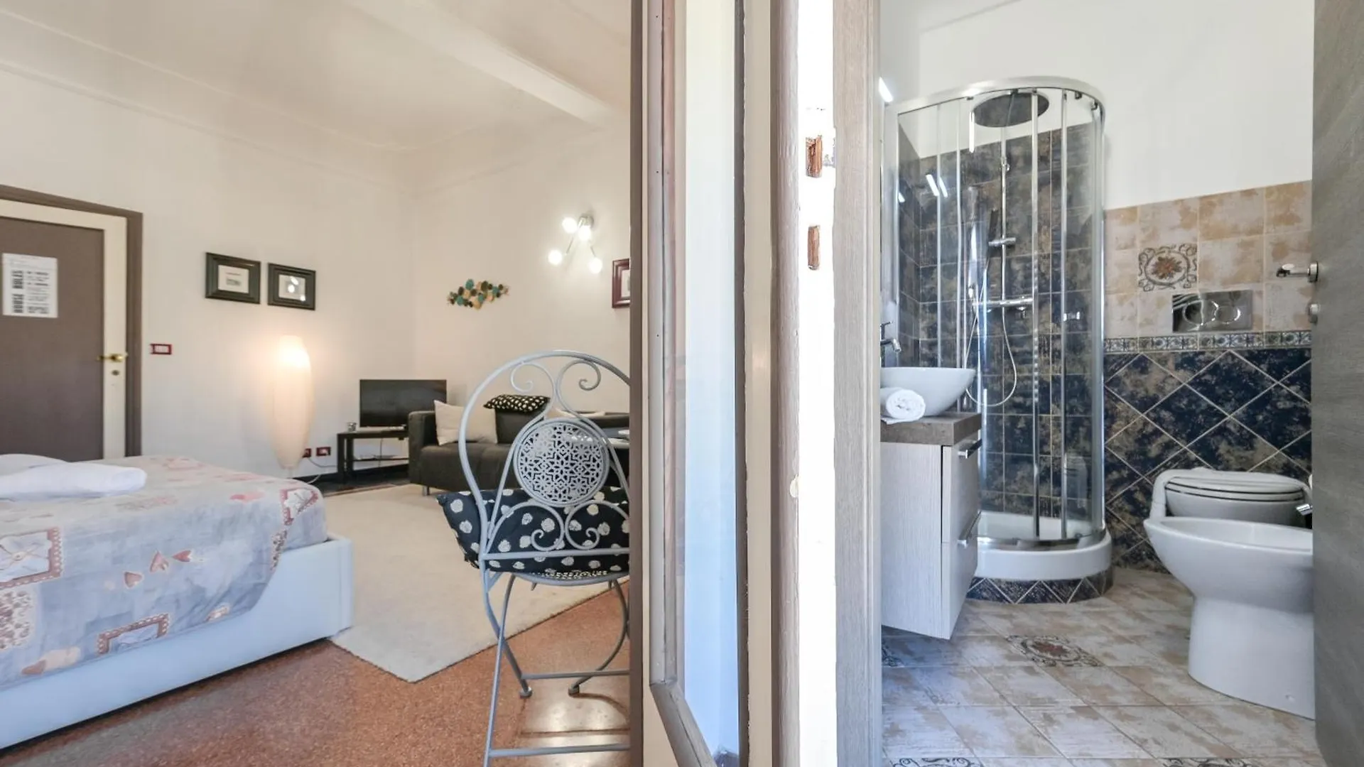 Lovely Room On Rooftops - Genovainrelax جنوة 0*,  إيطاليا
