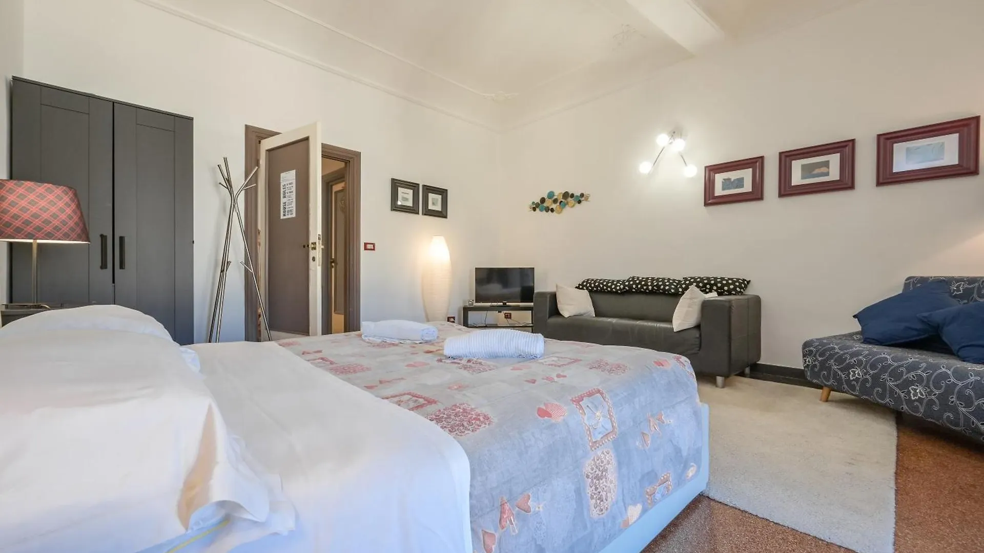Lovely Room On Rooftops - Genovainrelax جنوة